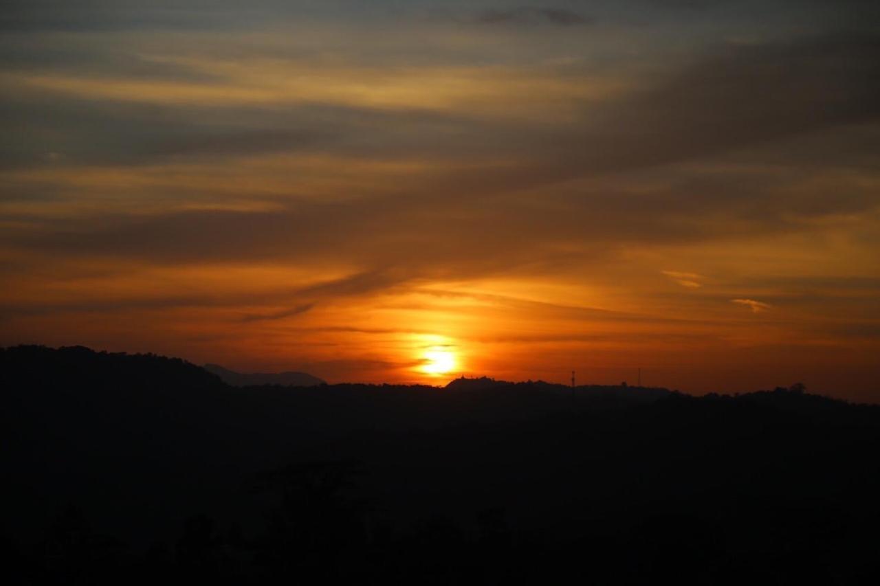 The Views Kandy - 360 Mountain View Экстерьер фото